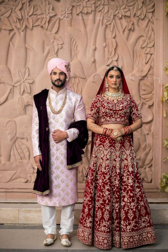 India, Uttar Pradesh, Lucknow, Hotel Carlton, Royal wedding of prince  Anirudh Chand of Jubbal and princess Gitanjali Singh Oel, Arrival of the  bride. - SuperStock