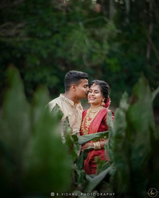 Intimate wedding photography at Hycinth, Trivandrum