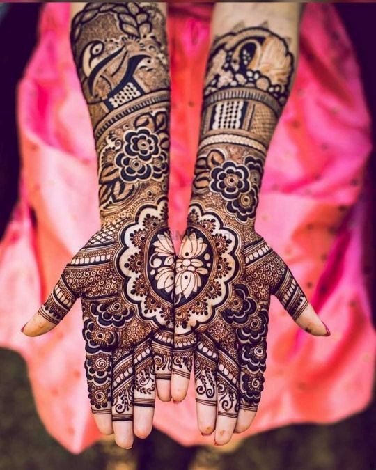 Indo western style mehndi | Instagram