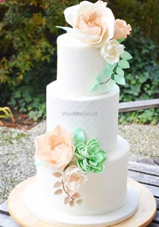 Best Wedding Cakes Shop, Engagement & Reception Cakes in Chennai