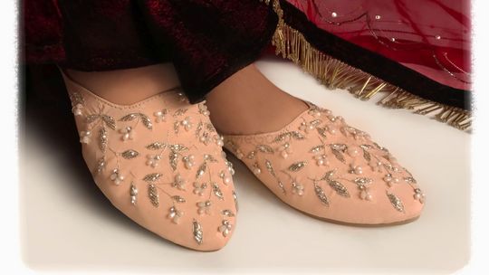 Handcrafted Women Footwear & Accessories Online, Fizzy Goblet Noida - Buy  Sell Used Products Online India