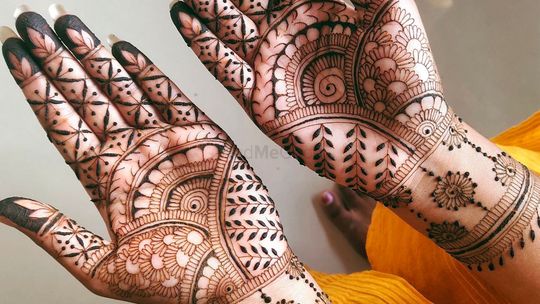 Mehendi Artist Titly in New Alipore,Kolkata - Best Mehendi Artists in  Kolkata - Justdial