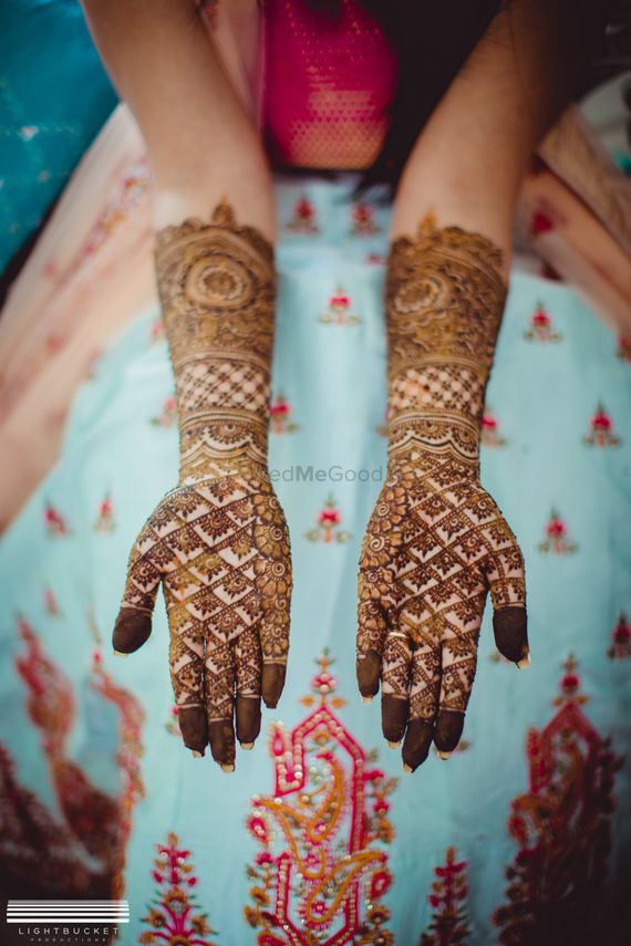 Photo Of Simple Bridal Mehendi Design Till Elbow