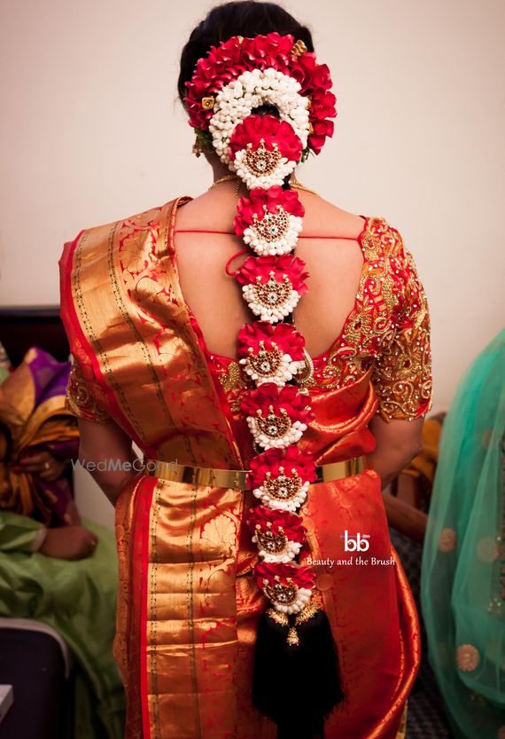 Photo Of Floral Jada With Hair Ornaments And Flowers On South