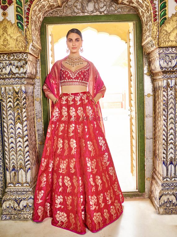 anita dongre red bridal lehenga