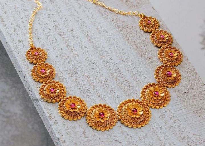 Alukkas fashion necklace