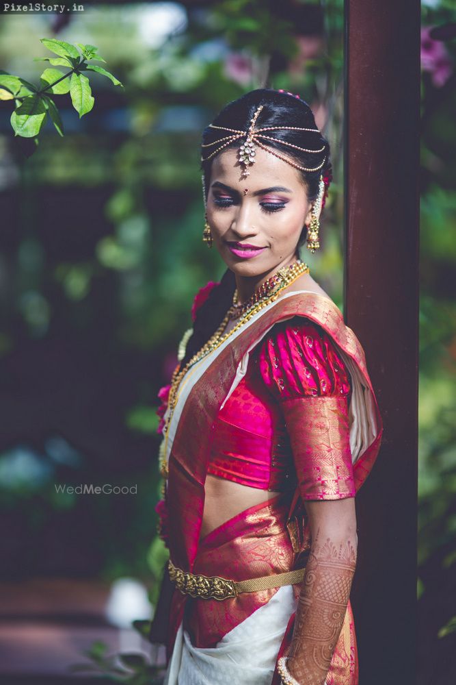 Photo of White and pink kanjivaram blouse style