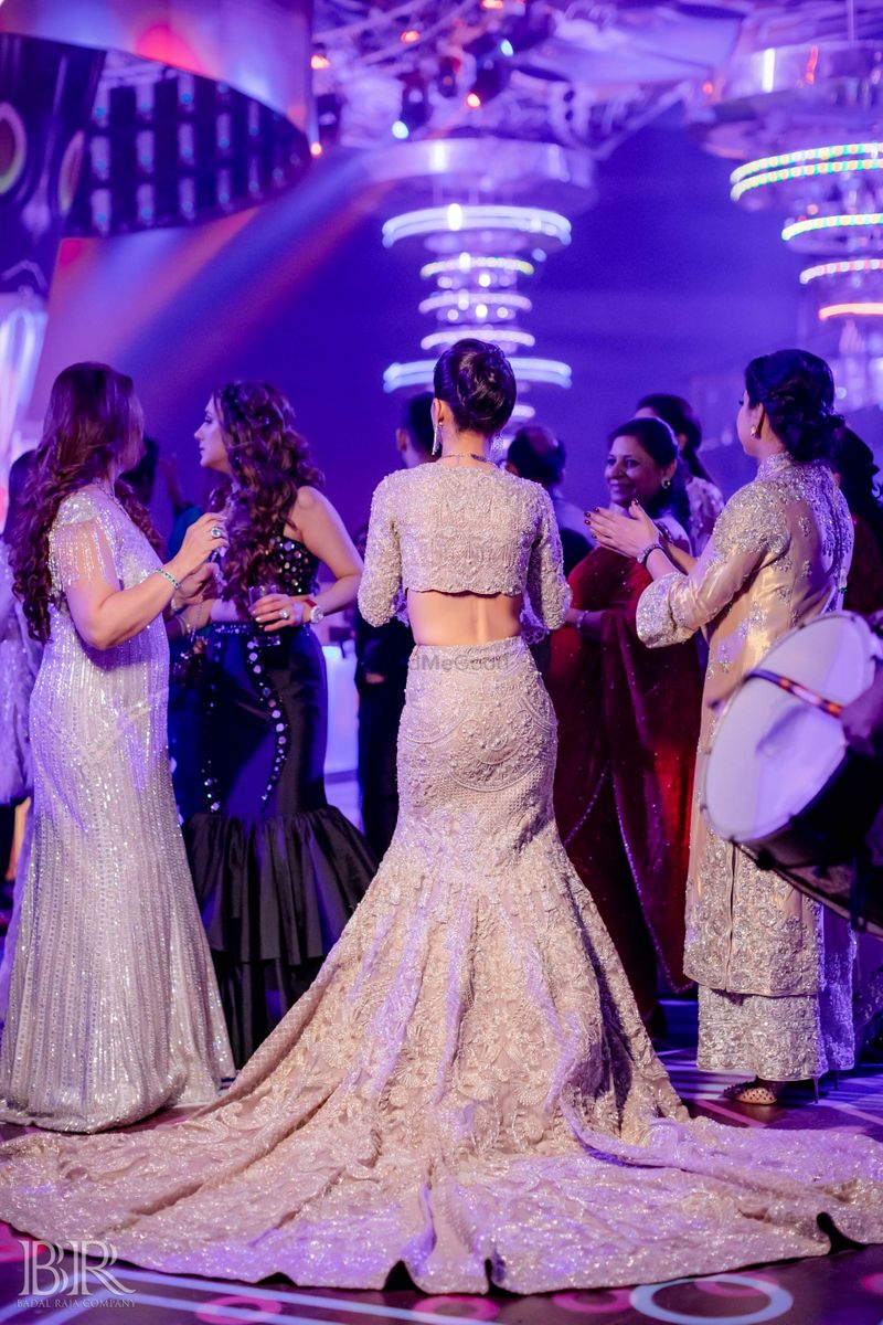 17 Fabulous Fishtail Wedding Dresses Full of Style  hitchedcouk   hitchedcouk