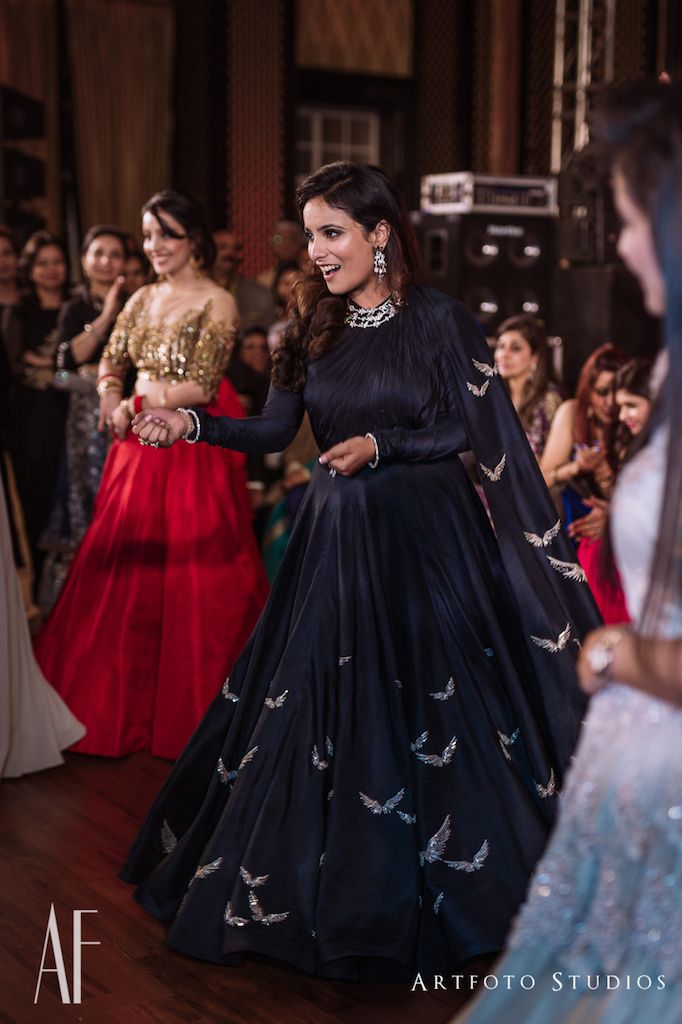Sanya Gulati | Burgundy Gown With Attached Dupatta | INDIASPOPUP.COM-hdcinema.vn