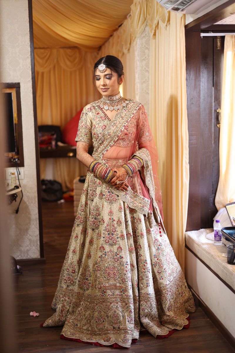 Organza Printed Lehenga Choli in Cream | Designer lehenga choli, Floral  lehenga, Bridal lehenga choli