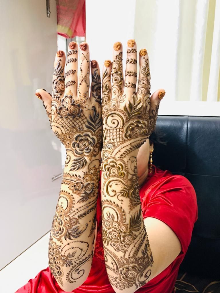 Shaded Mehndi Designs For Bridesmaids To Look Wedding-Ready | HerZindagi