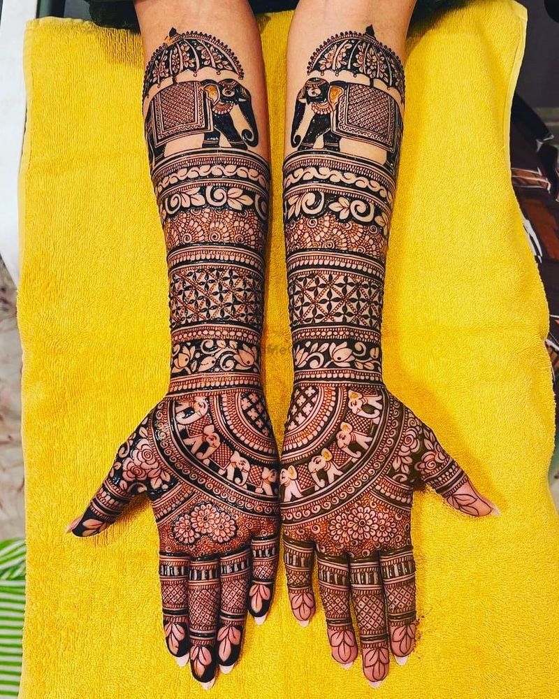 Hire Best Bridal Mehndi Artist In Kamla Nagar at best price in New Delhi