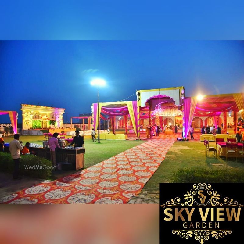 Photo By Sky View Garden Venues
