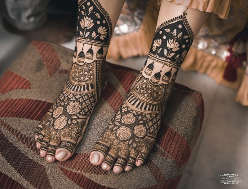 111+ Latest and Trending Arabic Mehndi Designs for Hands & Legs