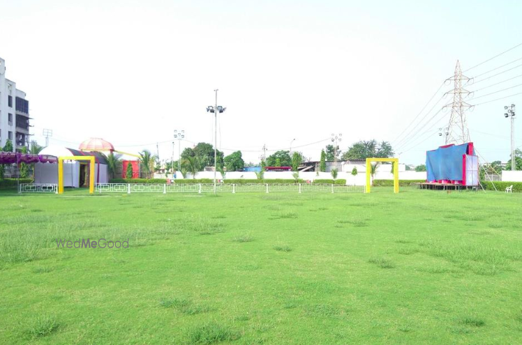 Jeli Baa Party Plot