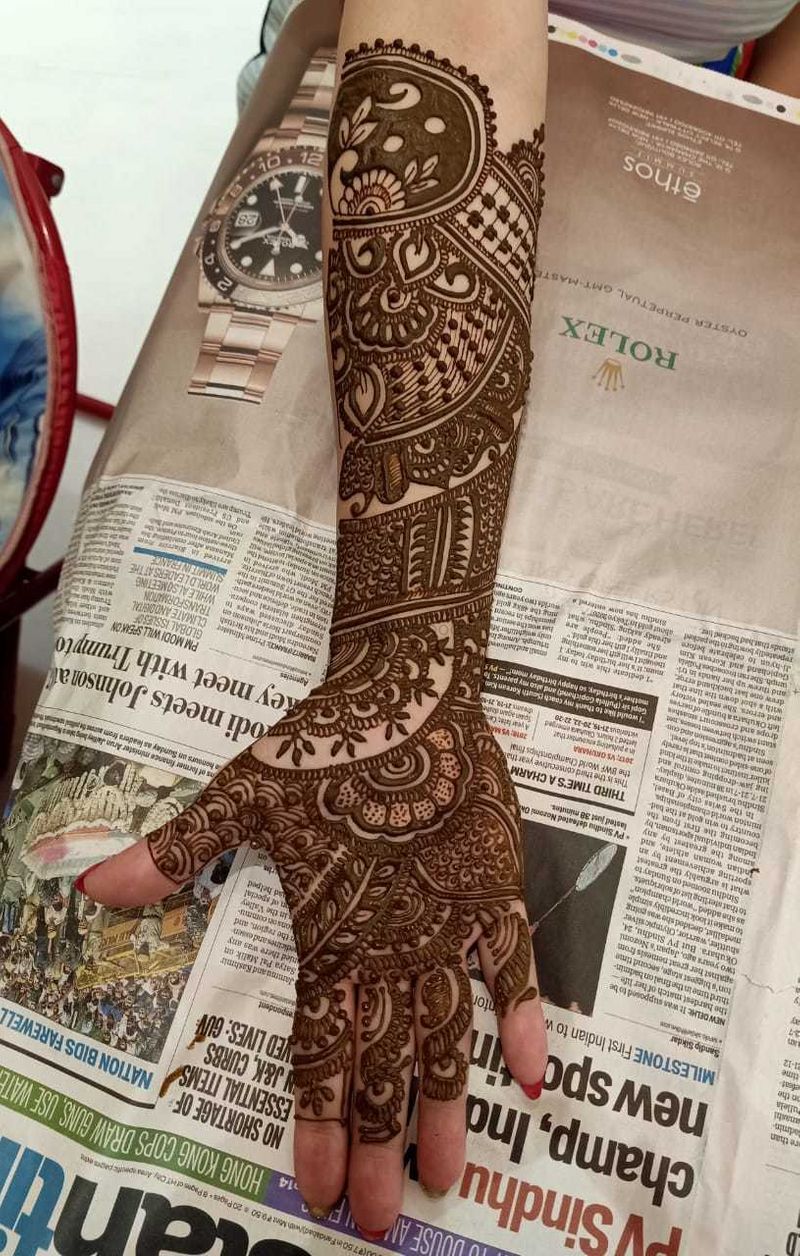 A Quest to Master the Art of Henna | Travel| Smithsonian Magazine