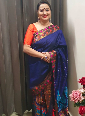 Mekhela Chador By Sanjukta Price Reviews Bridal Wear In Guwahati Sanjukta dutta managed to reflect the communal harmony and serenity of assam with the designs of her collection. mekhela chador by sanjukta price