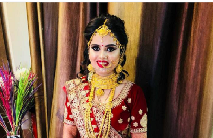 Looks Salon Bhubaneswar - Price & Reviews | Bhubaneswar Makeup Artist