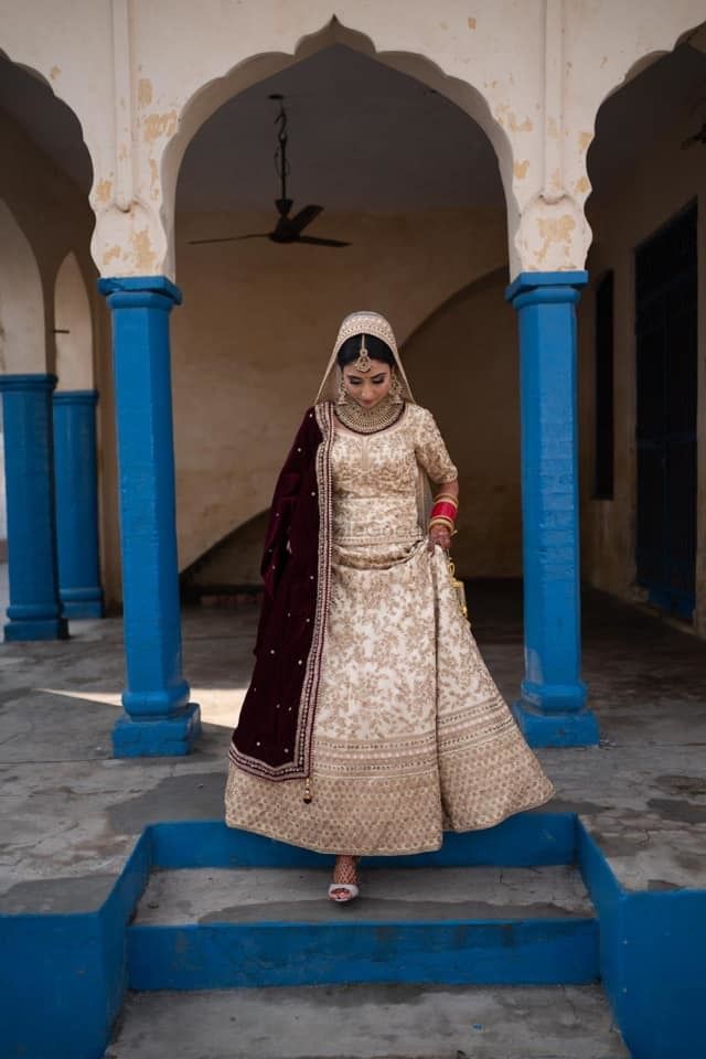 Exclusive Multicolor Grey Velvet Bridal Lehenga, दुल्हन का लेहंगा - Mohi  Fashion, Visakhapatnam | ID: 2852686183633