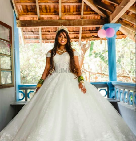 A Stunning Goa Wedding With Sunset Pheras And Gorgeous Outfits | Engagement  dress for bride, Indian wedding dress, Gothic wedding dress