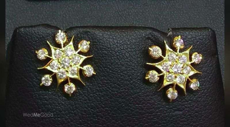 Rishabh jewellers store