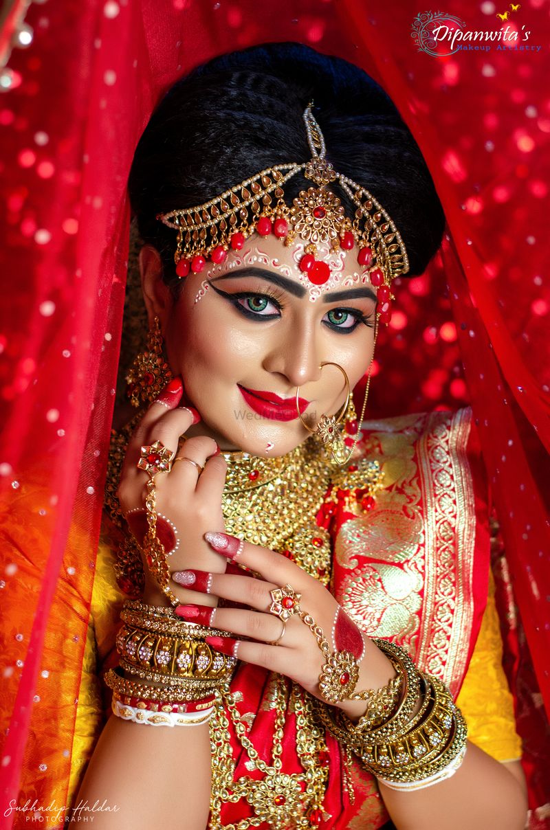 Bengali Traditional Bride | Bridal photoshoot, Bengali bride, Traditional  bride