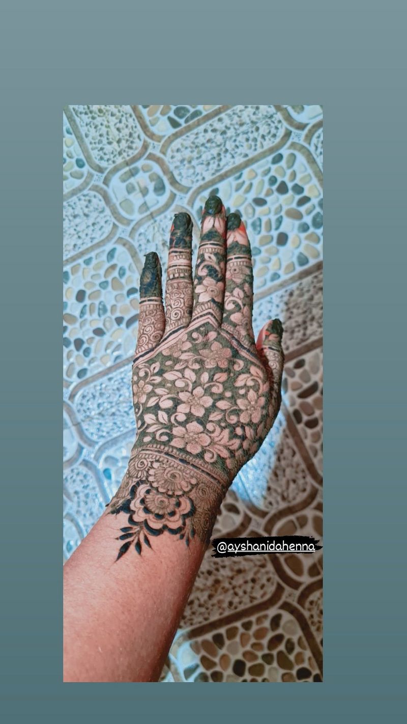 🌿mehandi🌿 Images • 🌹shifa 💞 (@muskurate_raho_hamesha) on ShareChat