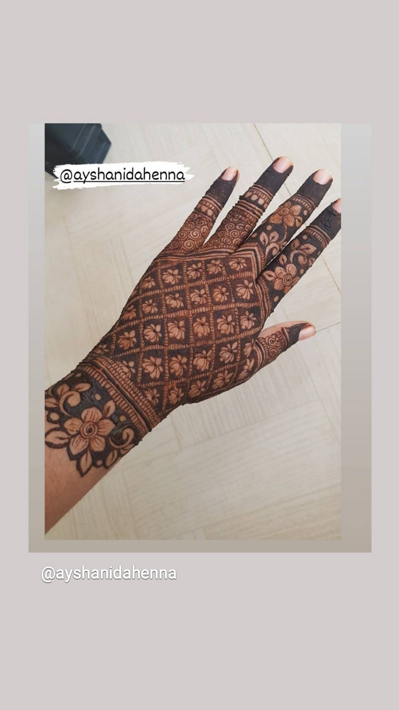 Aysha Nida Henna - Bhatkal | Price & Reviews