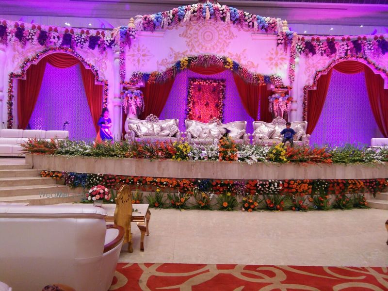 diamond crown banquet noida