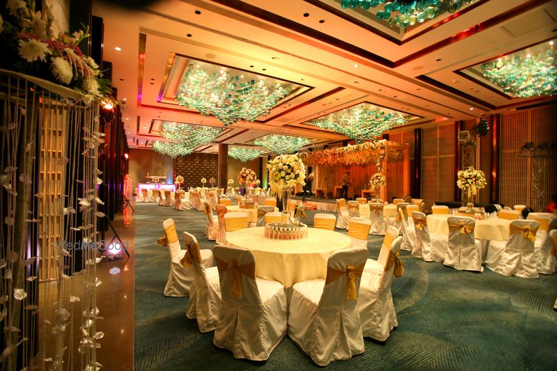 Crowne Plaza Mayur Vihar Delhi Ncr Banquet Wedding Venue With Prices