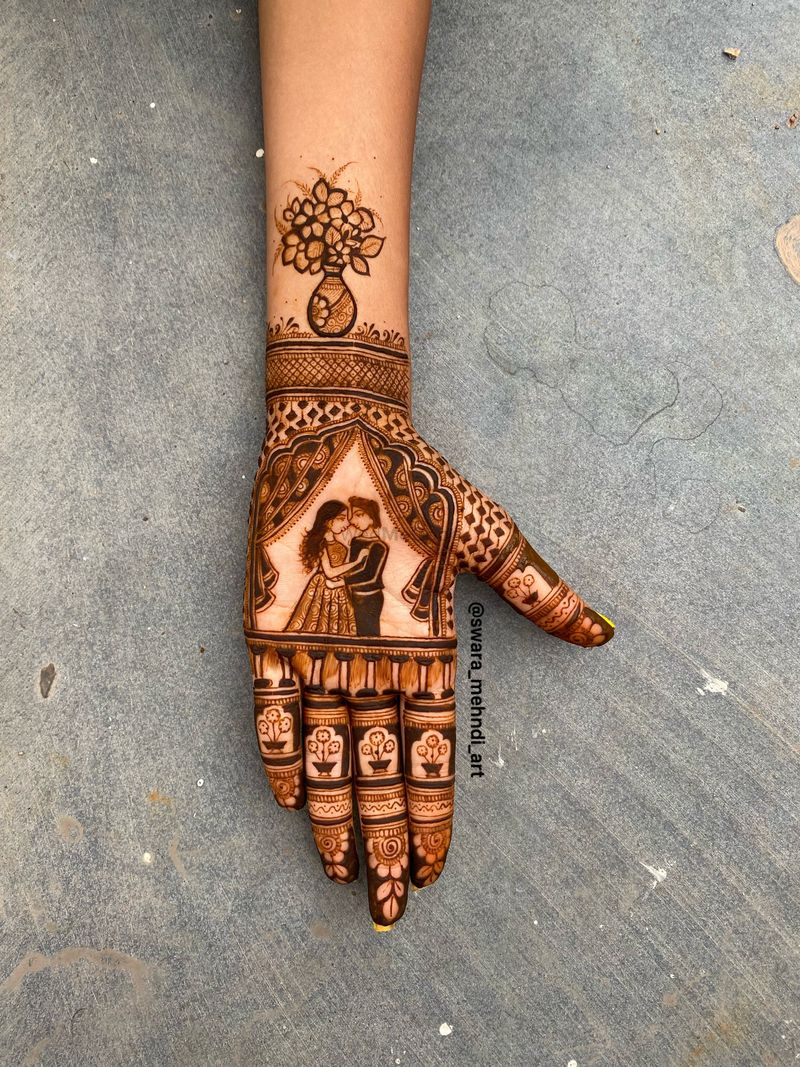 Photo of Mehendi with birds and birdcages