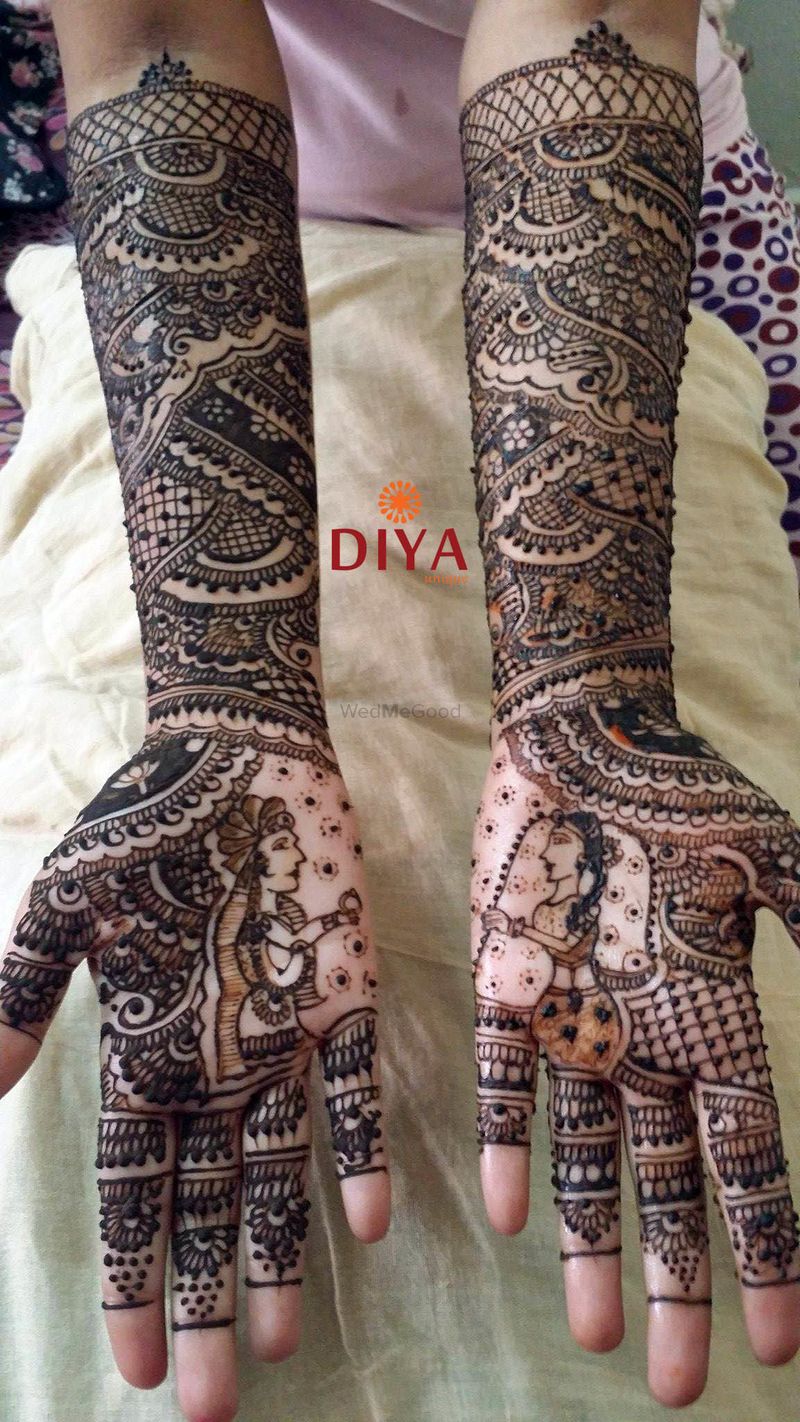 Mehndi designs hi-res stock photography and images - Alamy