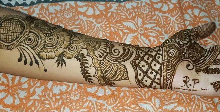 Anil Bridal Mehandi Artist - Radhe Radhe . . Groom's mother Mehandi #shallu  arora . . Mehandi Artist :@anil_bridalmehendiartist . . Freelancer Henna  Artist . | Facebook