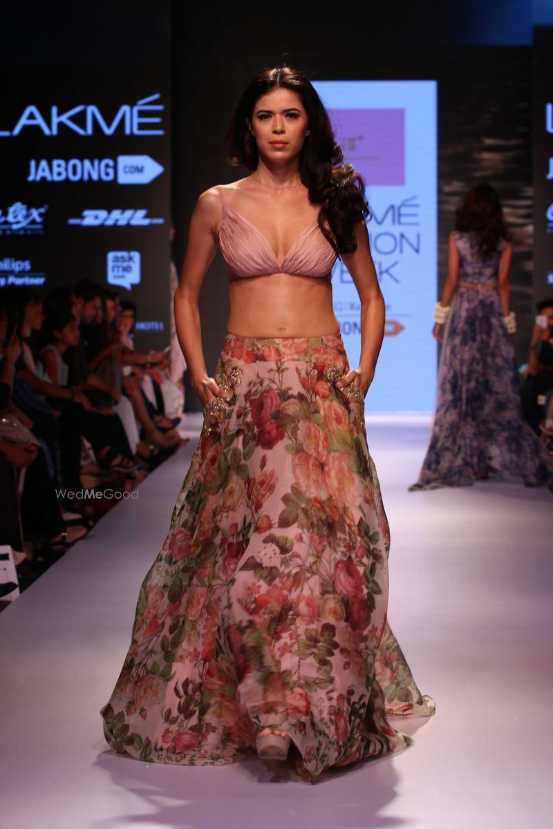 Jabong crop top and skirt online