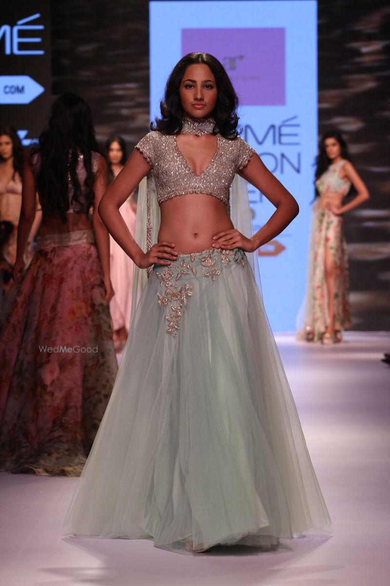 Anushree Reddy Price Reviews Bridal Wear In Mumbai For her appearance at an event held in mumbai last evening, zoa picked an anushree reddy lehenga.