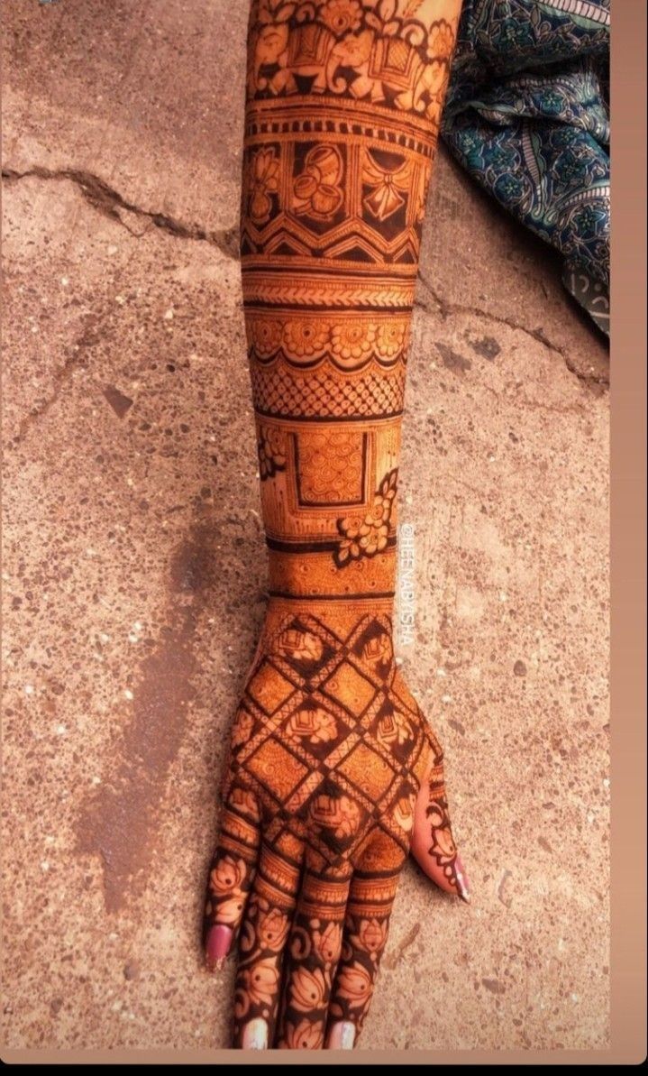 10 Amazing Henna Or Mehndi Latest Designs For Brides Leg | 10 amazing henna  or mehndi latest designs for brides leg | HerZindagi