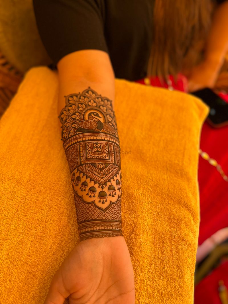 Henna mehndi hi-res stock photography and images - Alamy
