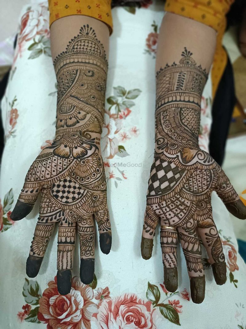 Pushpa Mehndi Artist in Near Maner Dargah,Patna - Best Mehendi Artists in  Patna - Justdial