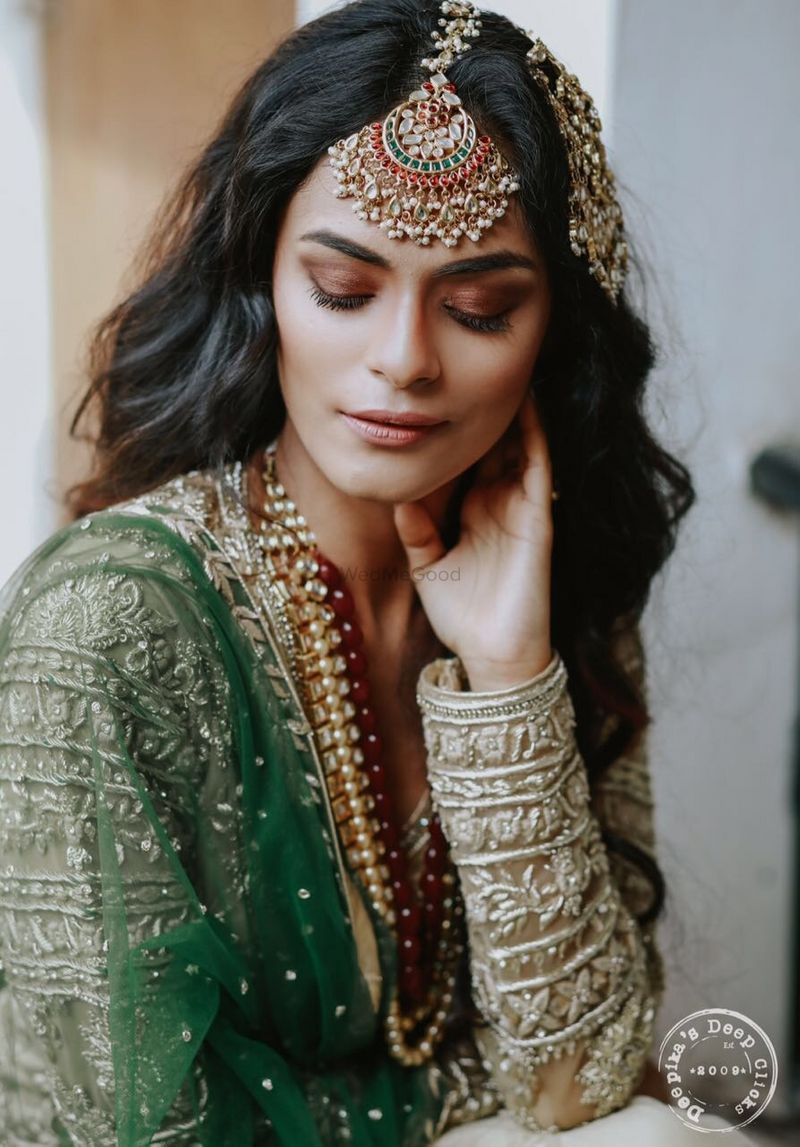 Photo of A girl with a big mangtikka