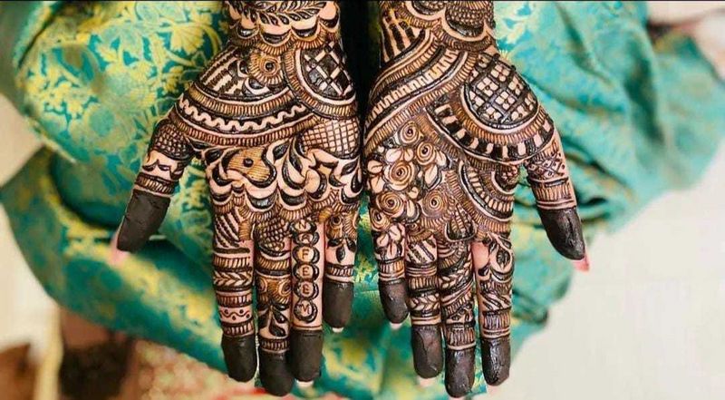 Saloni Mehndi Artist - Price & Reviews | Bhopal Mehndi Artists