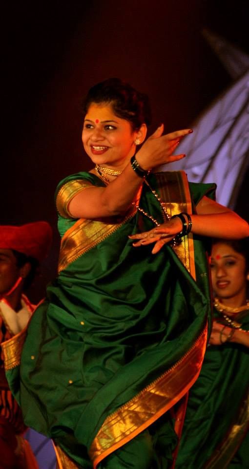 Lavani hi-res stock photography and images - Alamy