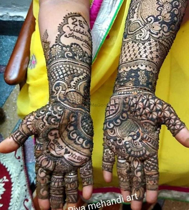 Mehendi design hi-res stock photography and images - Alamy