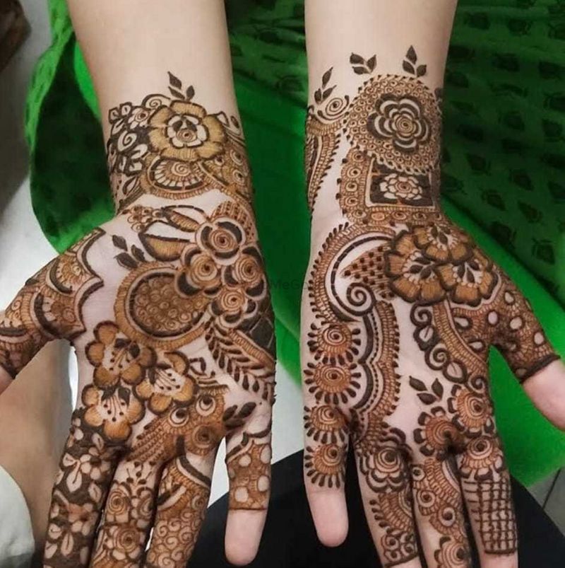 60+ Arabic Mehndi Designs - Simple & Unique | WedMeGood