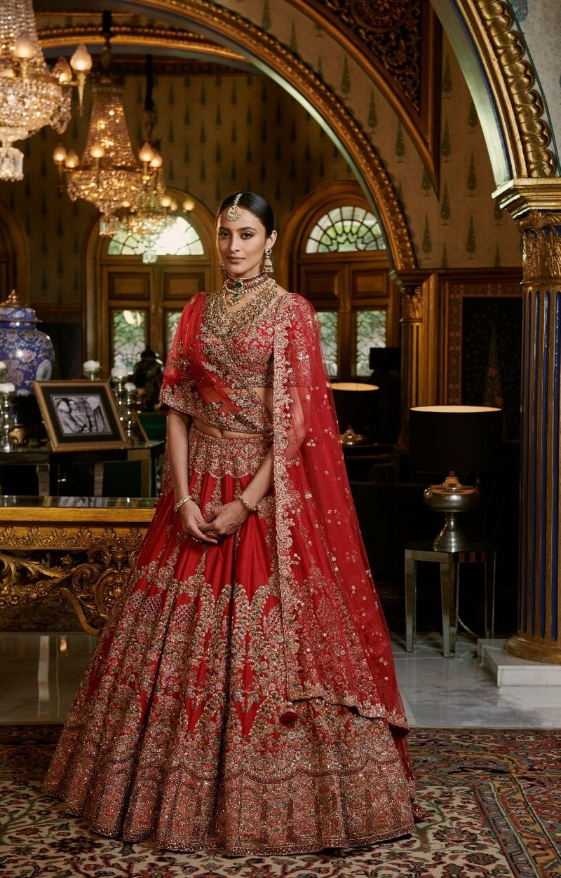 Mishru | Designer Sarees, Gowns, Lehengas Online
