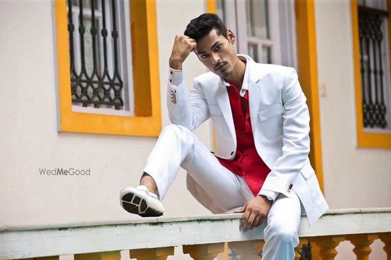 White blazer with red on sale shirt