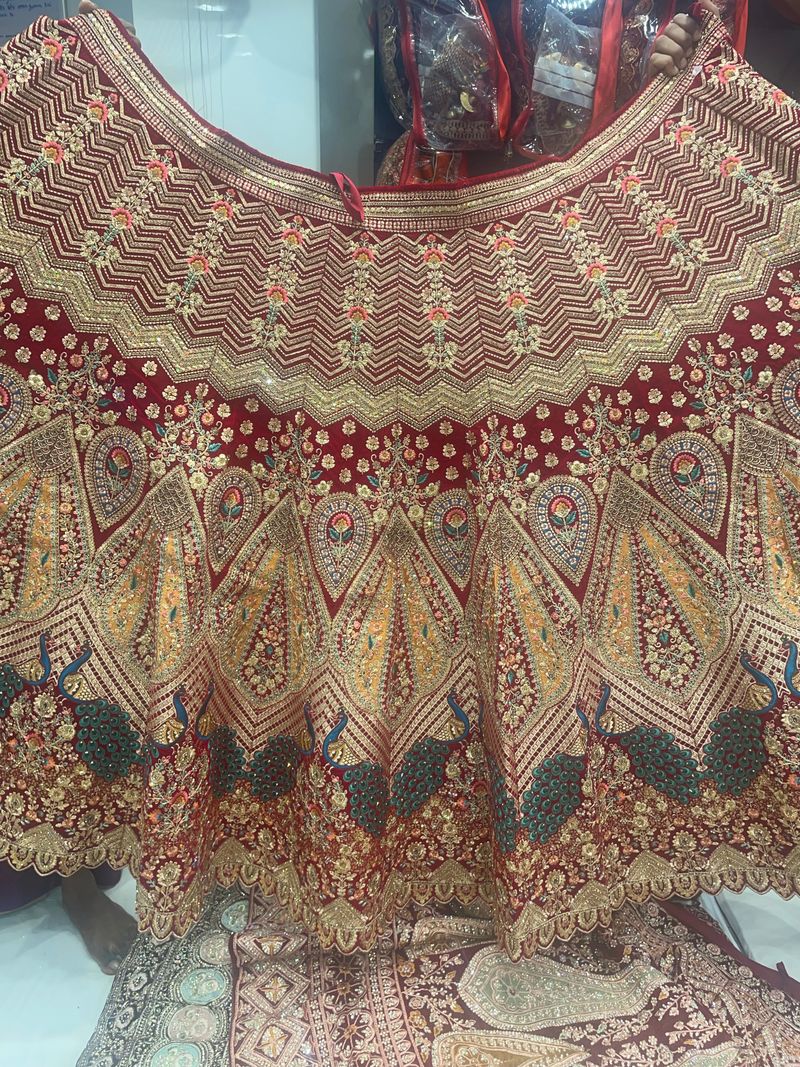 Buy Traditional Indian Clothing Online | Buy Sarees & Designer Lehengas