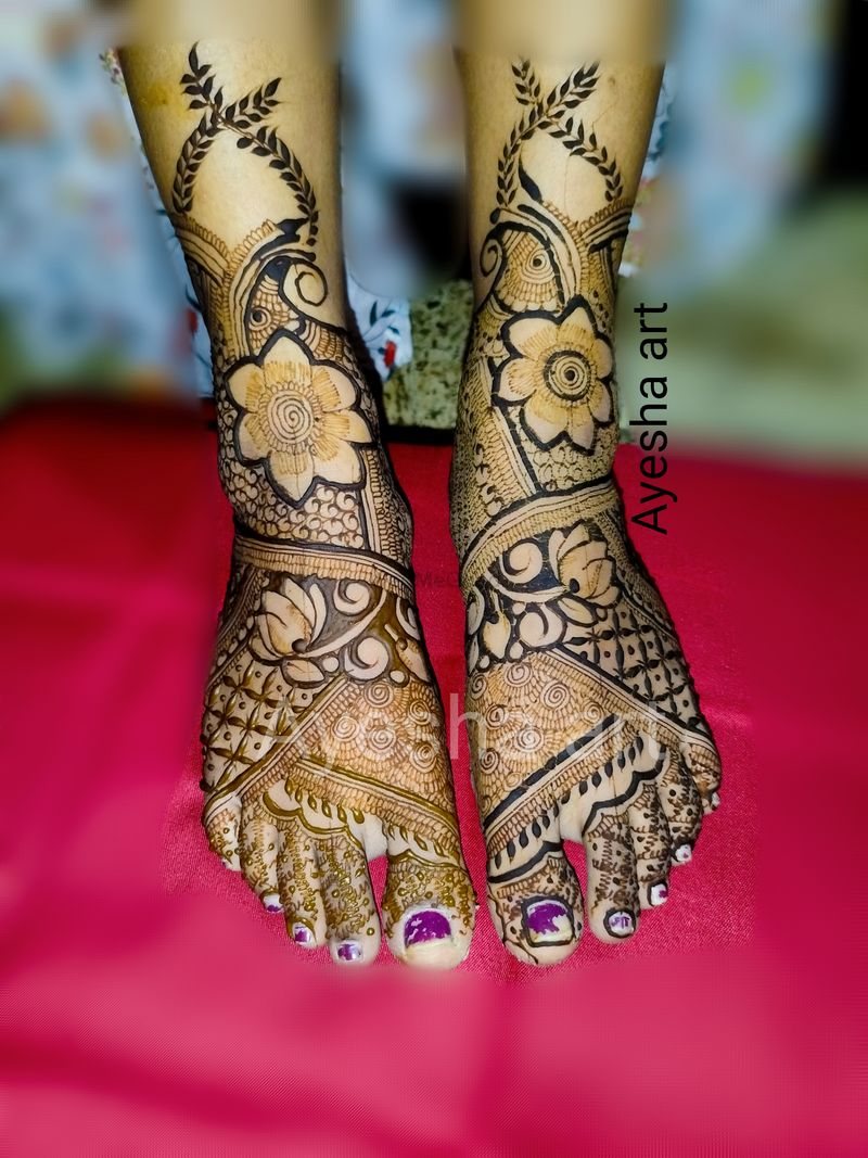 Pin by Ayesha Dholakiya on mehndi | Arabic bridal mehndi designs, Latest  bridal mehndi designs, Mehndi designs