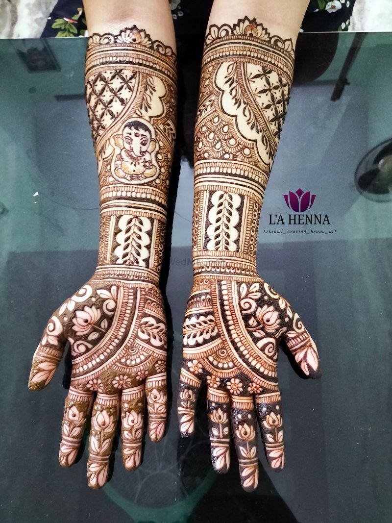 Mehndi design front hand simple #mehndi #mehandidesign #reels #reelsviral |  Instagram