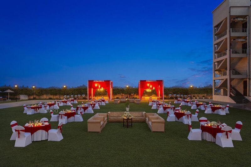 Seyfert Sarovar Premiere
