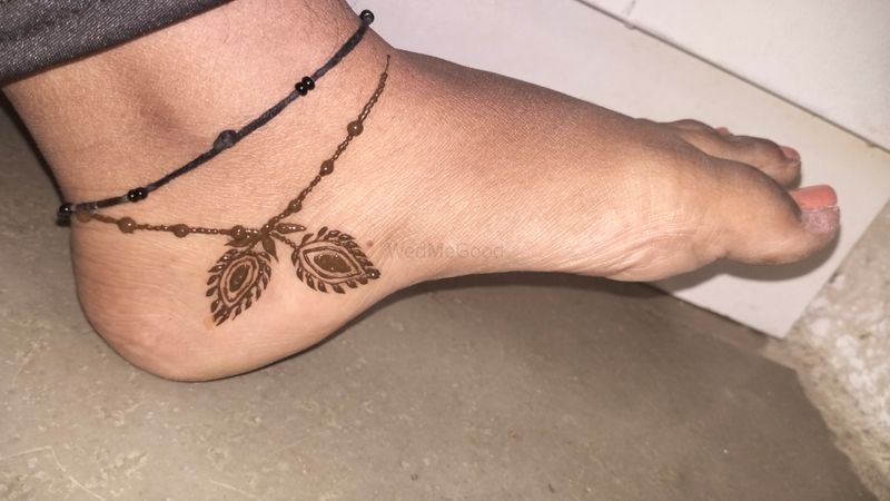 Fashion Anklets Bracelets - Add flare to your style, express your  creativity | Foot henna, Bridal mehendi designs hands, Beautiful mehndi  design